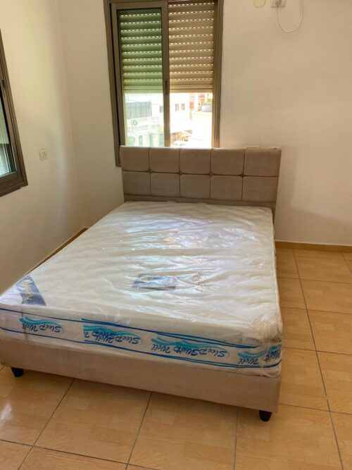 מיטה זוגית מרופדת מעוצבת דגם SIDE – תמונת מוצר נוספת 6