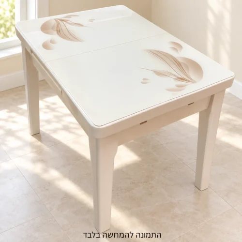 שולחן אוכל קומפקטי בגוון בהיר